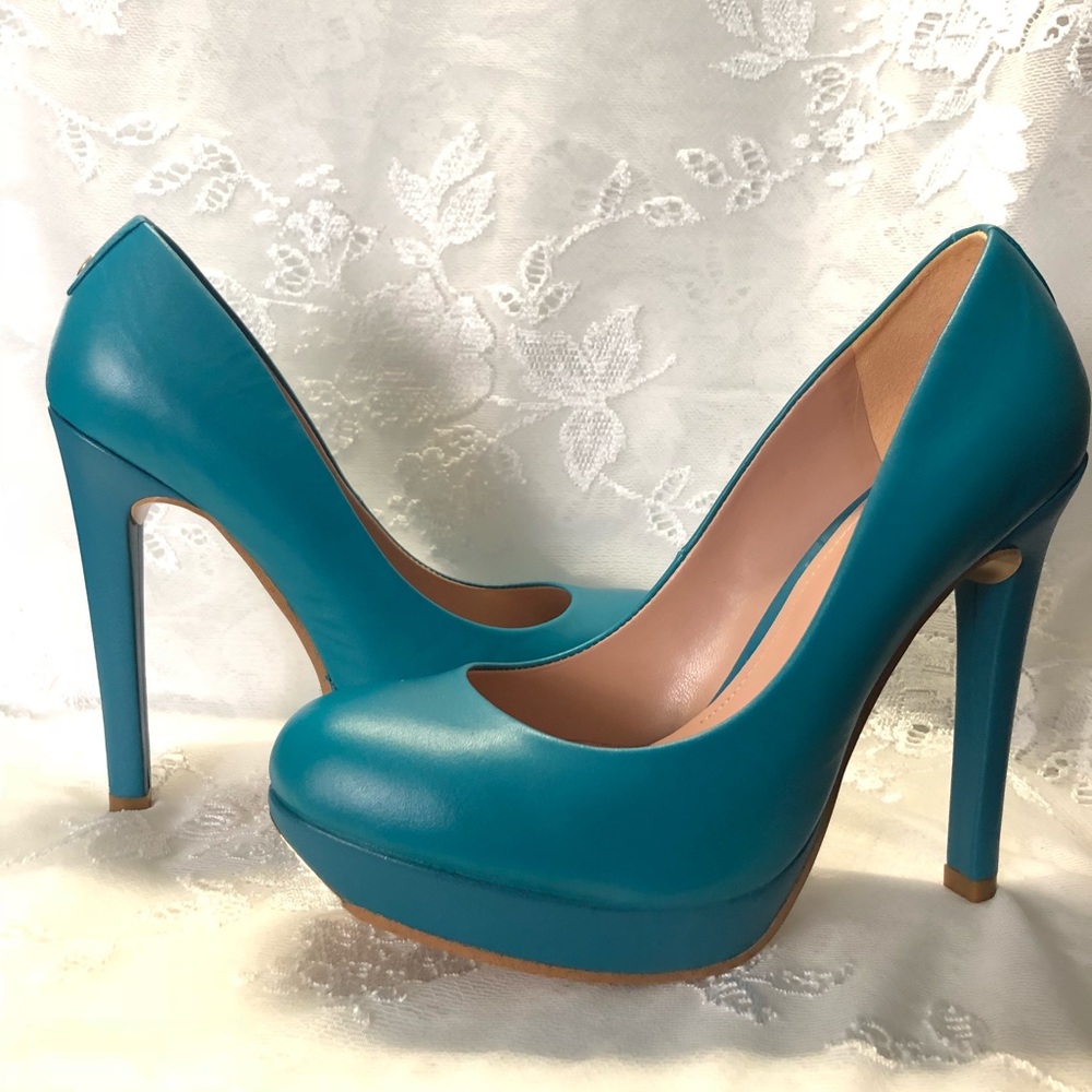Andrea teal platform heels size 9